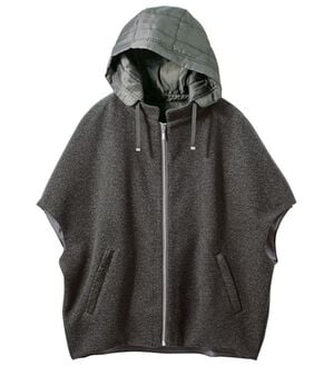 VINNO（ヴィノ）の「フード付ポンチョ風ベスト（ベスト）」｜チャコール