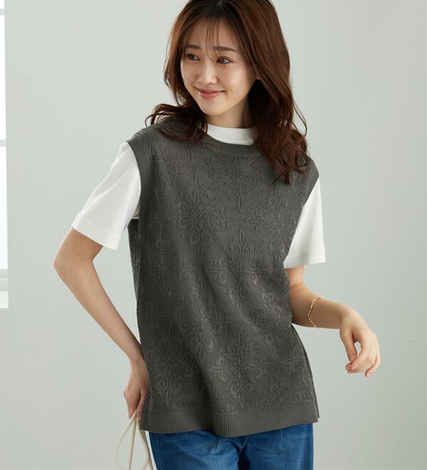 BELLUNA（ベルーナ）の「レース柄シアージャカードニットベスト（ベスト）」｜詳細画像
