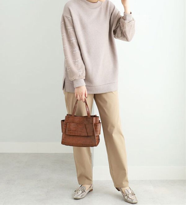 BELLUNA（ベルーナ）の「袖チュール使いハイネックプルオーバー（カットソー）」｜詳細画像