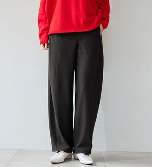 BELLUNA（ベルーナ）の「＜＆ｃｏｃｏｃｈｉ＞ウーリッシュジャージーバレルパンツ（フルレングスパンツ）」｜黒