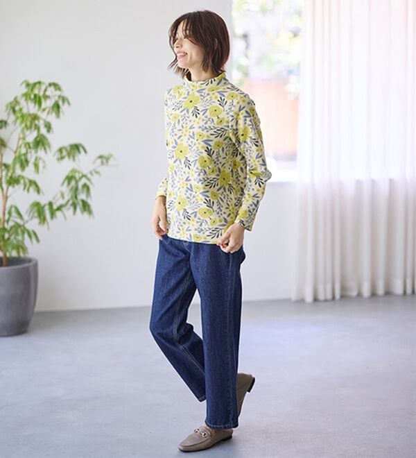 LAVIENNE（ラヴィエンヌ）の「薄手ストレッチフリースのプリントハイネック長袖（ニット・セーター）」｜詳細画像