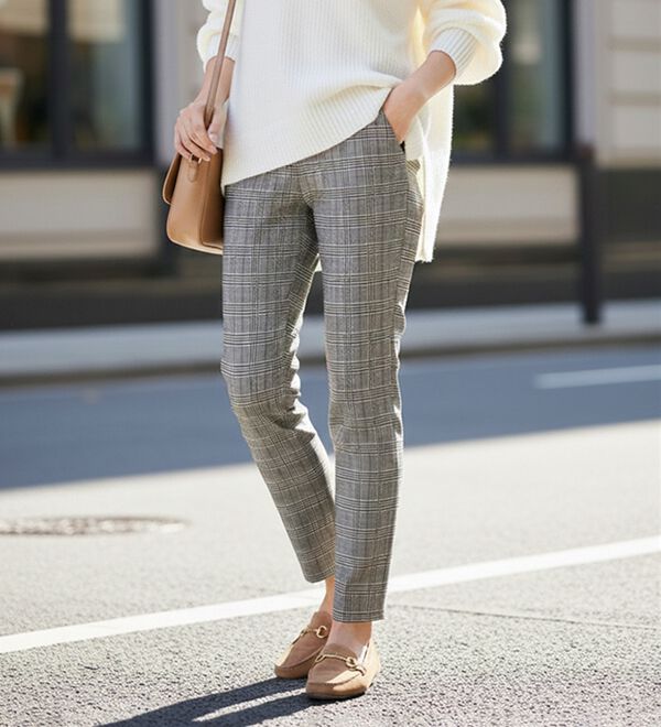 BELLUNA（ベルーナ）の「美脚ストレッチ裏起毛パンツ（フルレングスパンツ）」｜詳細画像