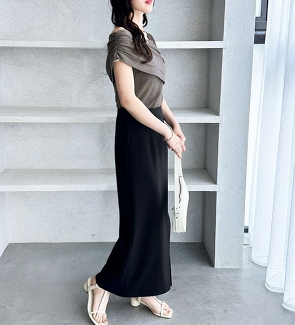 GeeRA（ジーラ）の「ドレープデザイン２ＷＡＹネックニット（ニット・セーター）」｜詳細画像