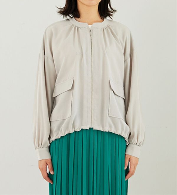 BELLUNA（ベルーナ）の「とろみ素材ポケットデザインブルゾン（ブルゾン）」｜詳細画像