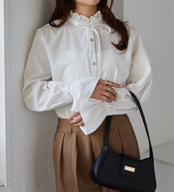 RANAN（ラナン）の「プチフリルリボン付きブラウス（ブラウス）」｜詳細画像