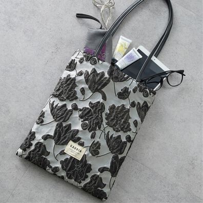 iellio（イエリオ）の「テクスチュールトート＜トートバッグ・バッグ・Ａ４サイズ対応＞（トートバッグ）」