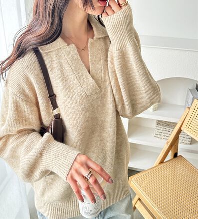 GeeRA（ジーラ）の「スキッパーポロ衿ニットトップス（ニット・セーター）」