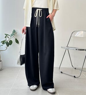 GeeRA（ジーラ）の「さらっと着やすい！ストライプワイドパンツ（フルレングスパンツ）」｜ブラック