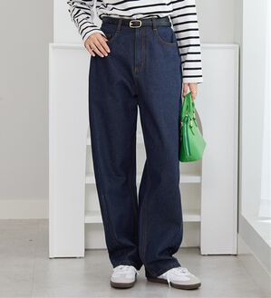 Viola e Viola（ヴィオラ エ ヴィオラ）の「楽ちん細見え　こだわりカーブデニムパンツ（フルレングスパンツ）」｜ネイビー