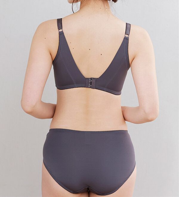 LAVIENNE（ラヴィエンヌ）の「背中美ブラ＆ショーツ（ブラジャー）」｜詳細画像