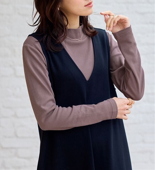 BELLUNA（ベルーナ）の「【選べる衿】肌に優しい綿１００％暖か発熱素材プルオーバー＜ベルホット　コットン＞（カットソー）」｜詳細画像