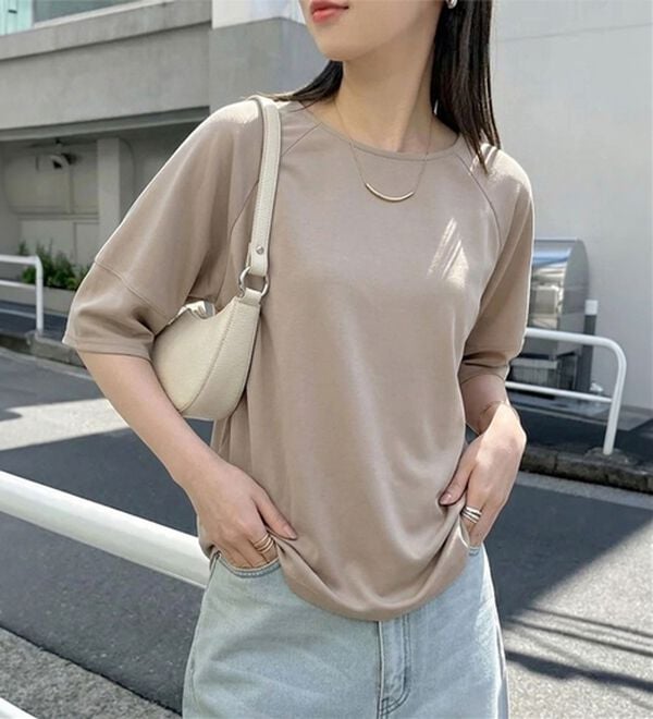 alotta（アロッタ）の「【接触冷感】さらっと上品ランタンスリーブカットソー（カットソー）」｜詳細画像