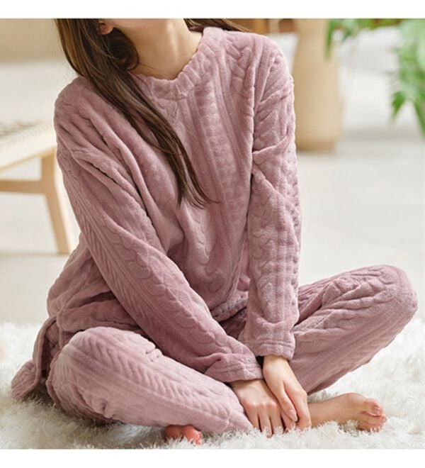 YU'NOW（ユナウ）の「【上下２点セット】ケーブルニット風フリースルームウェアセット（パジャマ・ルームウェア）」｜詳細画像