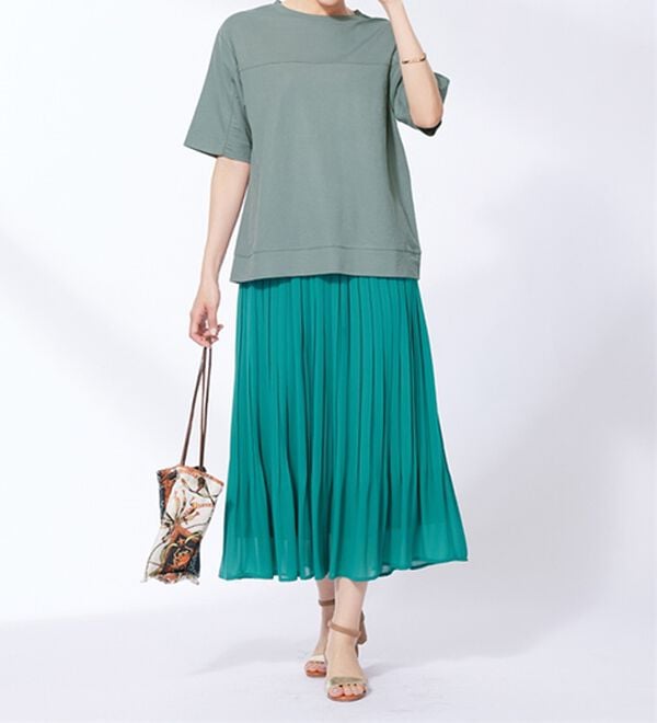 BELLUNA（ベルーナ）の「涼感素材切替デザインプルオーバー（カットソー）」｜詳細画像