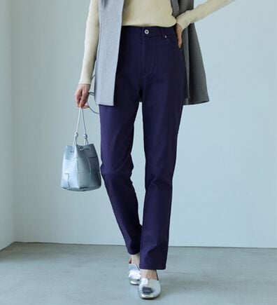 BELLUNA（ベルーナ）の「静電防止！蓄熱綿サテンストレッチカラーパンツ（フルレングスパンツ）」