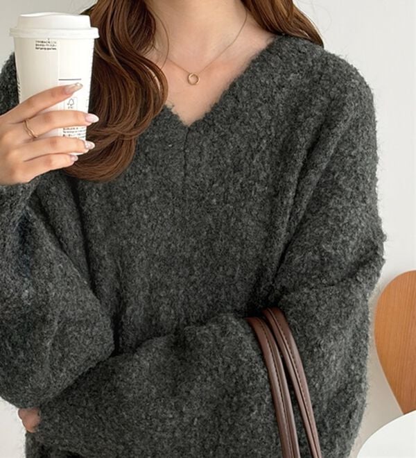 GeeRA（ジーラ）の「ミニブークレＶネックニットワンピース（ニットワンピース）」｜詳細画像