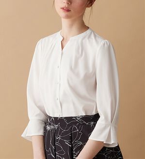 alotta（アロッタ）の「キャンディースリーブくるみボタンブラウス（ブラウス）」｜オフホワイト