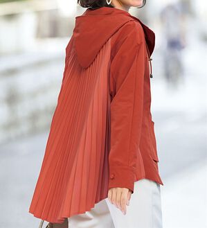 BELLUNA（ベルーナ）の「バックプリーツデザインブルゾン（ブルゾン）」｜詳細画像