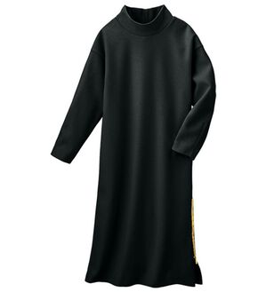 VINNO（ヴィノ）の「裾ファスナー使いロングワンピース（ロングワンピース）」｜ブラック