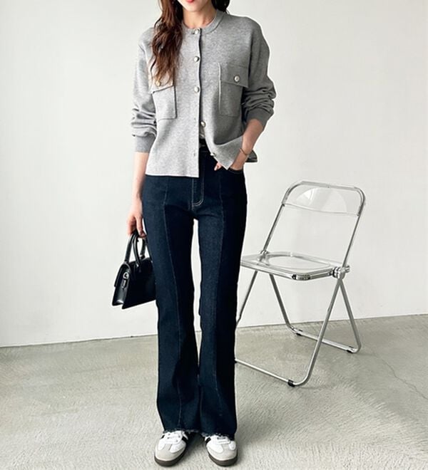 GeeRA（ジーラ）の「センターシームフレアデニムパンツ（フルレングスパンツ）」｜詳細画像