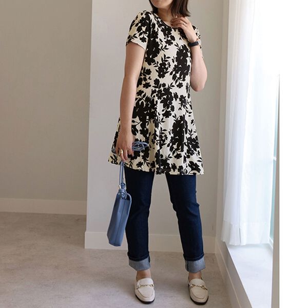 BELLUNA（ベルーナ）の「【動画】フレアーシルエットプリントチュニック（チュニック）」｜詳細画像