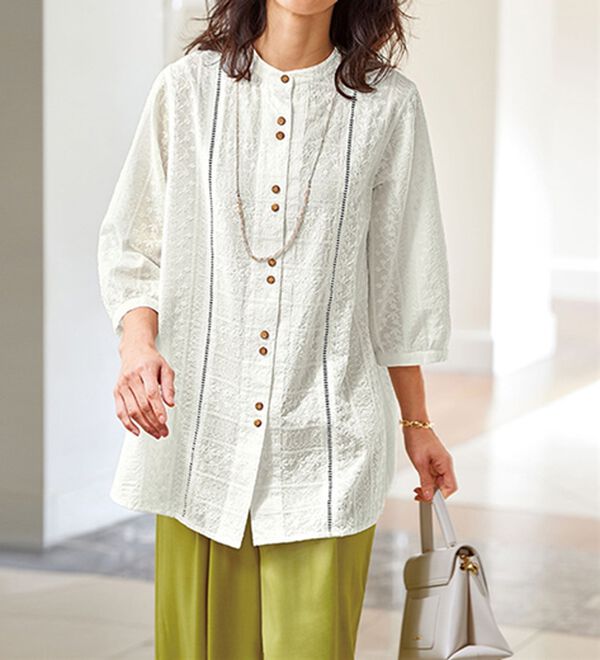 BELLUNA（ベルーナ）の「綿１００％ボーダー刺しゅう切替ブラウス（ブラウス）」｜オフ白