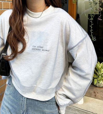 GeeRA（ジーラ）の「チュールカバー箔プリントスウェット（トレーナー・スウェット）」