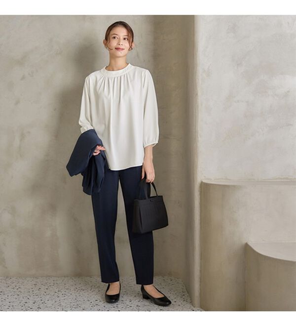 Viola e Viola（ヴィオラ エ ヴィオラ）の「【多機能付】ふんわり袖プチハイギャザーブラウス（ブラウス）」｜詳細画像