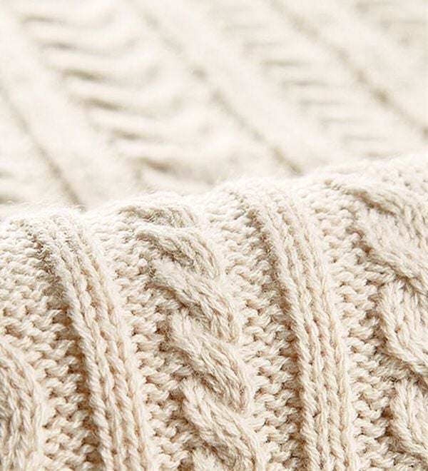 BELLUNA（ベルーナ）の「スリットデザインケーブル柄ニットベスト（ベスト）」｜詳細画像