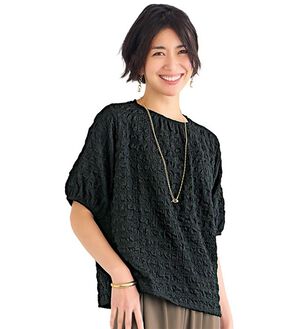 BELLUNA（ベルーナ）の「ポコポコ素材裾ドロストプルオーバー（カットソー）」｜黒