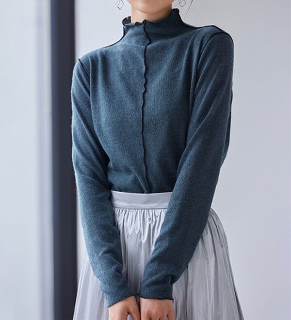 RANAN（ラナン）の「前後２ＷＡＹ！メロウ使いニットソーフリルプルオーバー（カットソー）」｜詳細画像