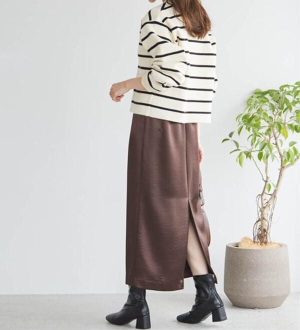 RANAN（ラナン）の「【4つの機能付き】洗える！ゴールド調ボタンニットカーディガン（ニットカーディガン）」｜詳細画像