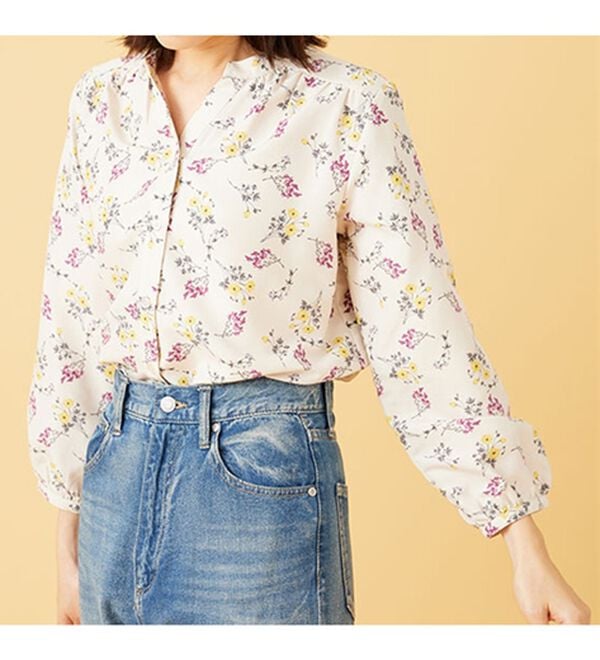 BELLUNA（ベルーナ）の「ふんわり柔らかギャザー使いブラウス（ブラウス）」｜詳細画像