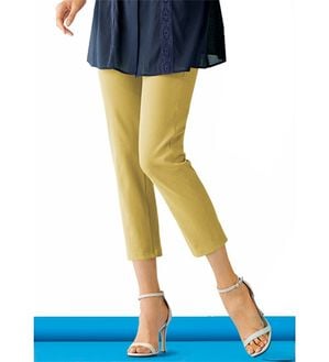 BELLUNA（ベルーナ）の「【再入荷】美ストレッチ素材アンクル丈レギンスパンツ（クロップドパンツ）」｜ライトイエロー