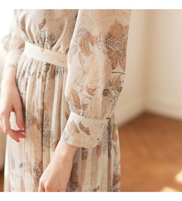 alotta（アロッタ）の「ビッグカラー花柄プリーツワンピース（プリントワンピース）」｜詳細画像