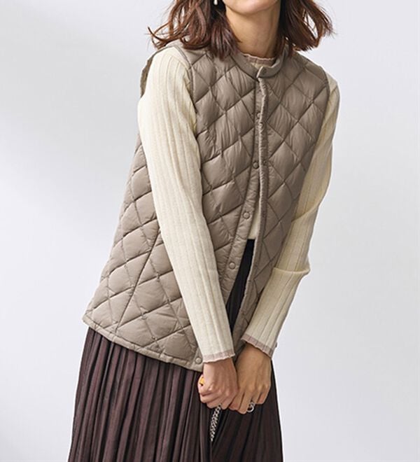 BELLUNA（ベルーナ）の「洗える！キルト柄軽量ダウンベスト（ベスト）」｜詳細画像