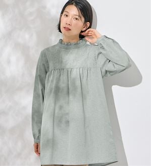 Viola e Viola（ヴィオラ エ ヴィオラ）の「パッと華やぐ繊細刺しゅうのフリル衿チュニックブラウス（チュニック）」｜セージピンチェック