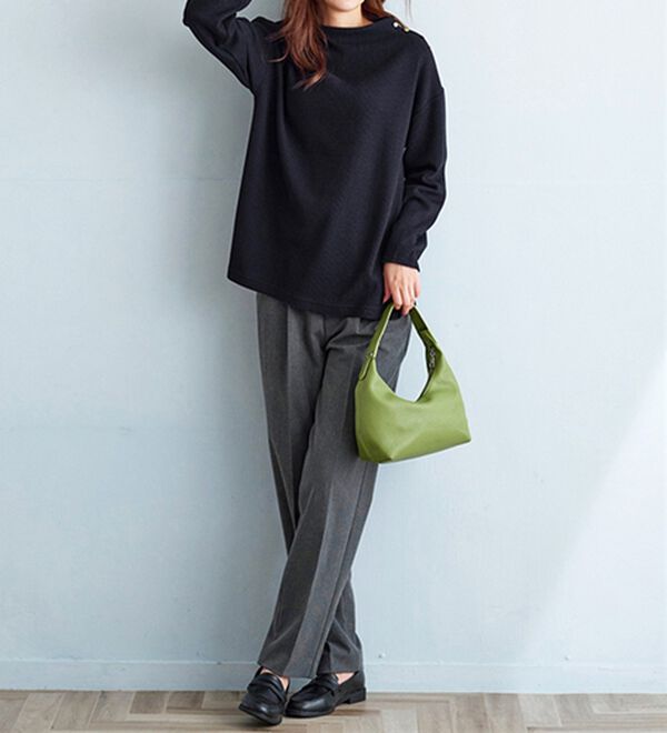 BELLUNA（ベルーナ）の「ニット見え素材肩ボタンプルオーバー（カットソー）」｜詳細画像