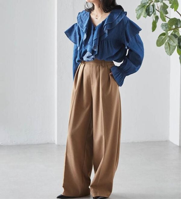 RANAN（ラナン）の「ビッグカラーフリルデニムブラウス（ブラウス）」｜詳細画像