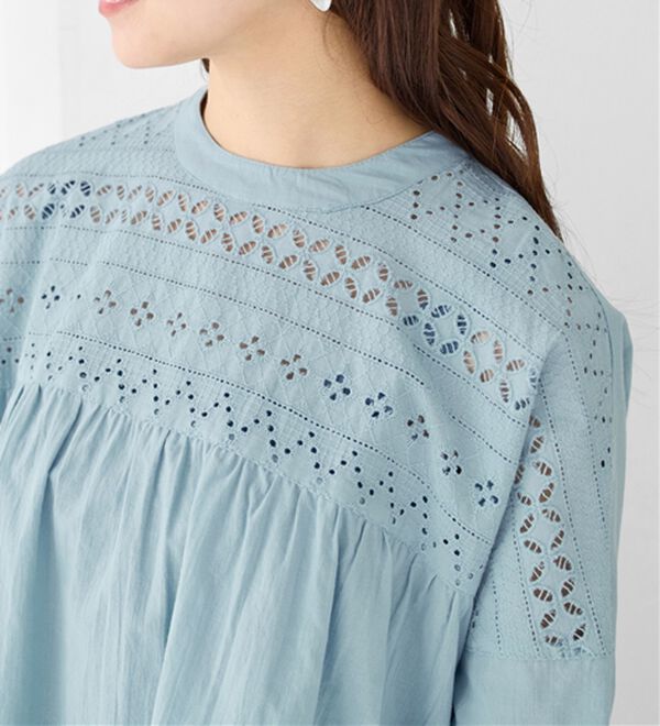 Viola e Viola（ヴィオラ エ ヴィオラ）の「【インド綿】フロントヨーク刺繍ブラウス（ブラウス）」｜詳細画像