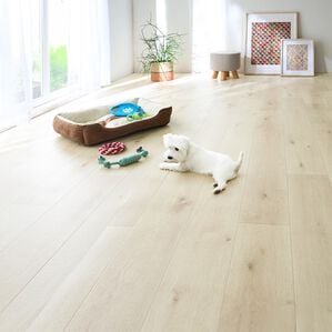 iellio（イエリオ）の「ペット対応フロアクッション＜簡単ロール式・フローリング調・防水・はっ水・抗菌・防カビ・消臭・防炎・滑りにくい・日本製＞（カーペット）」｜詳細画像