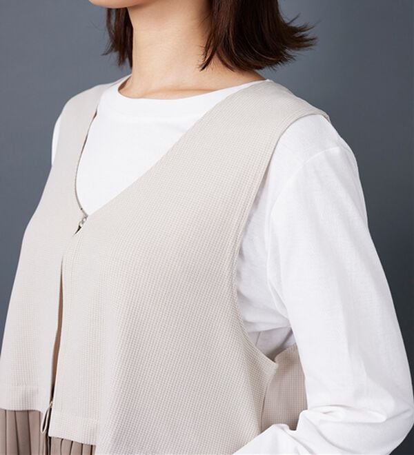 BELLUNA（ベルーナ）の「【Ｌａｇｒｉｌｕａ】異素材切替プリーツロングベスト（ジレ）」｜詳細画像