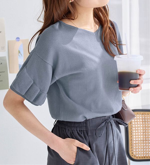 alotta（アロッタ）の「【大人気商品ニットver】フリル袖なめらかニットプルオーバー（ニット・セーター）」｜詳細画像