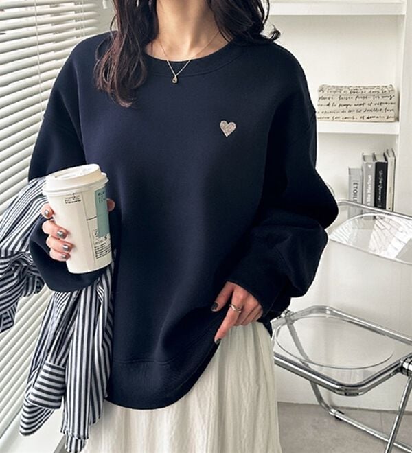 GeeRA（ジーラ）の「ロゴ＆ハート刺しゅう裏起毛スウェット（トレーナー・スウェット）」｜詳細画像