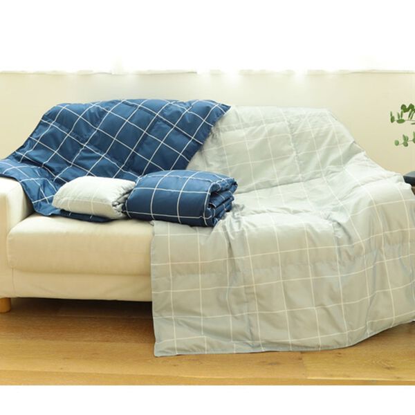 「おしゃれなダウンケット　ｊｕｌｌｙａｄａｍｓ＜羽毛肌掛布団＞（掛布団）」｜詳細画像