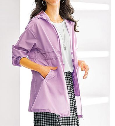 BELLUNA（ベルーナ）の「はっ水加工軽量パーカー（ポーチ付）（パーカー）」