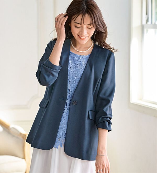 BELLUNA（ベルーナ）の「＜楽スタフィット＞【夏用】ノーカラージャケット（ノーカラージャケット）」｜ネイビー