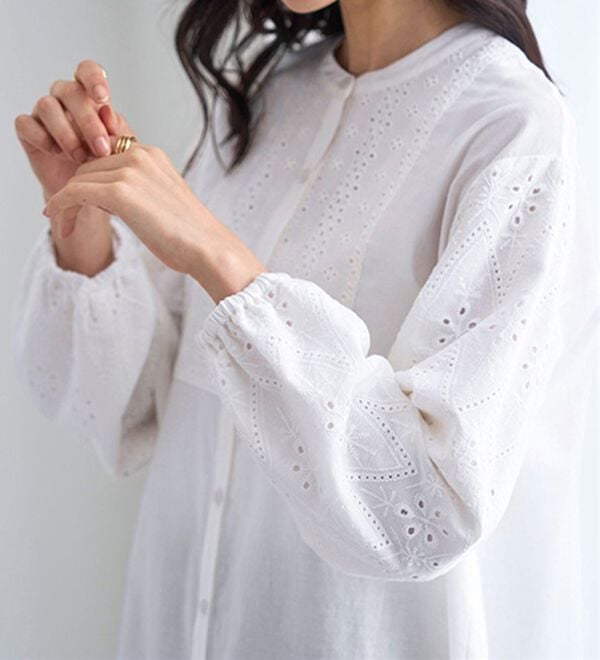 BELLUNA（ベルーナ）の「綿１００％レース切替デザインブラウス（ブラウス）」｜詳細画像