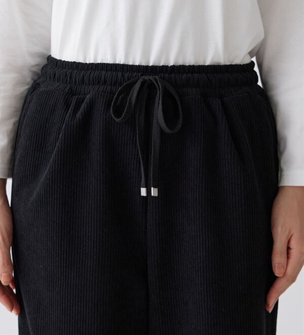 BELLUNA（ベルーナ）の「なめらかコーデュロイワイドパンツ（ワイドパンツ・ガウチョ）」｜詳細画像