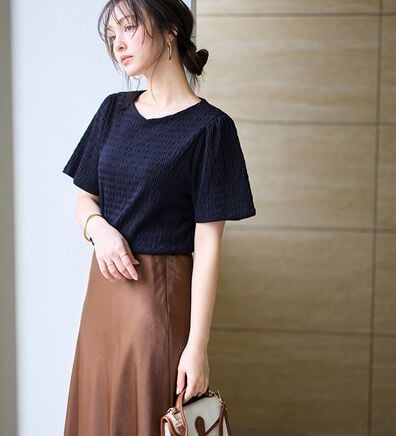 alotta（アロッタ）の「ぽこぽこ映え！フレア袖トップス（カットソー）」